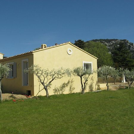Вилла Le Jardin Des Tourterelles Robion en Luberon Экстерьер фото