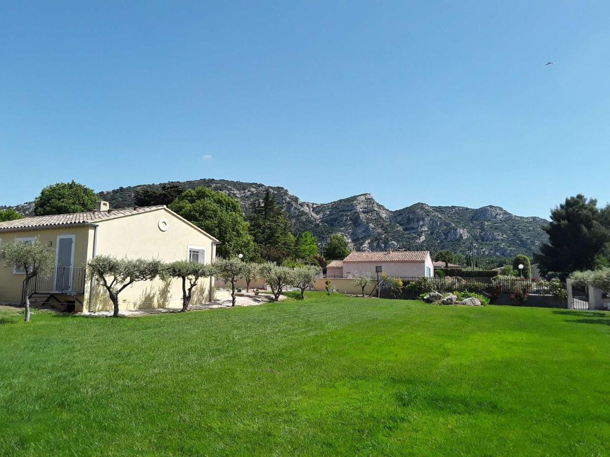 Вилла Le Jardin Des Tourterelles Robion en Luberon Экстерьер фото